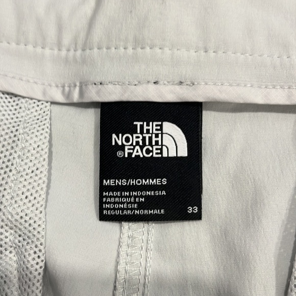Mens North Face Shorts - Picture 2 of 2